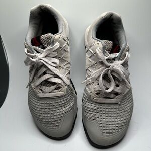 Reebok Gray‎ Cross Training Athletic Shoes size 7.5 EUC